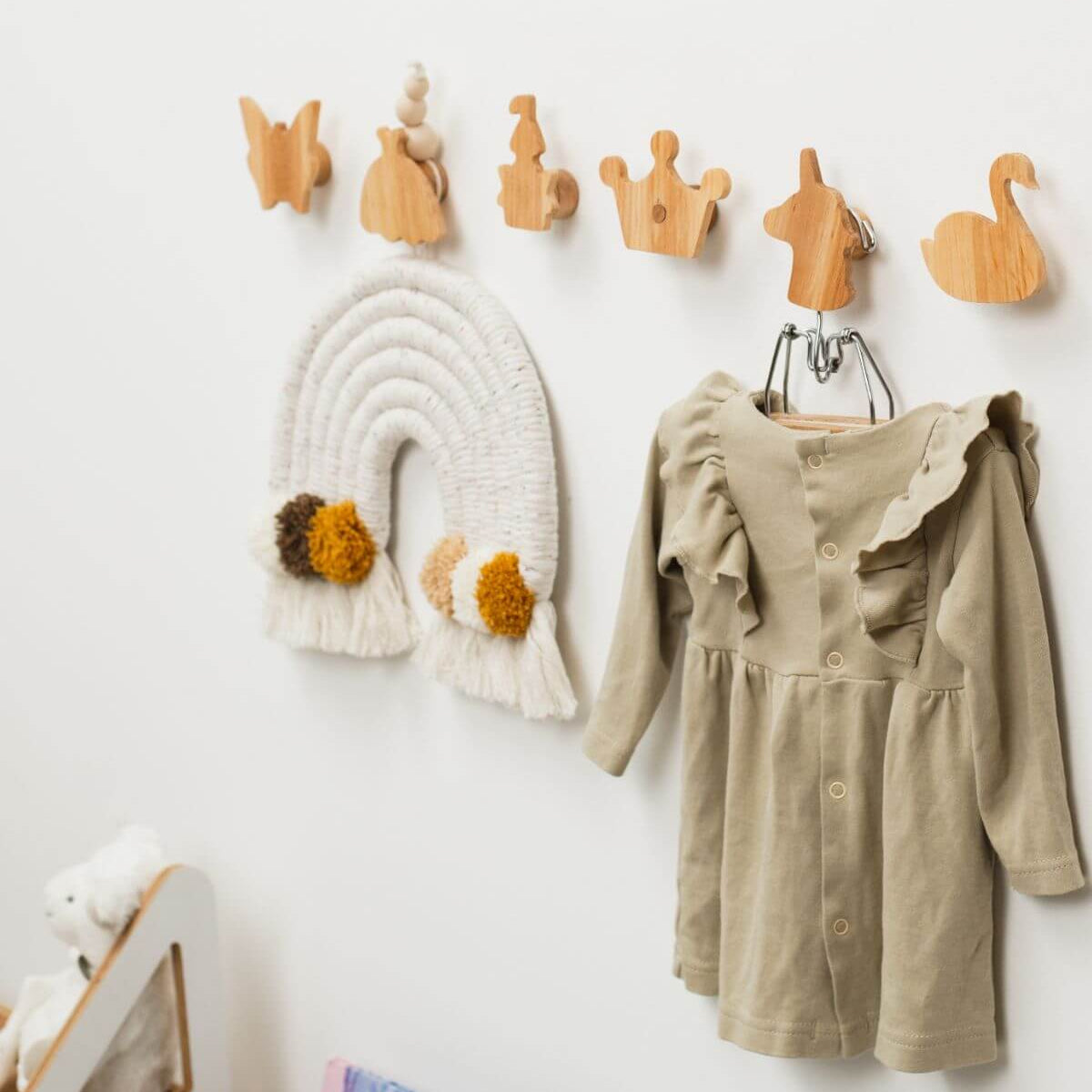 Animal hooks for wall